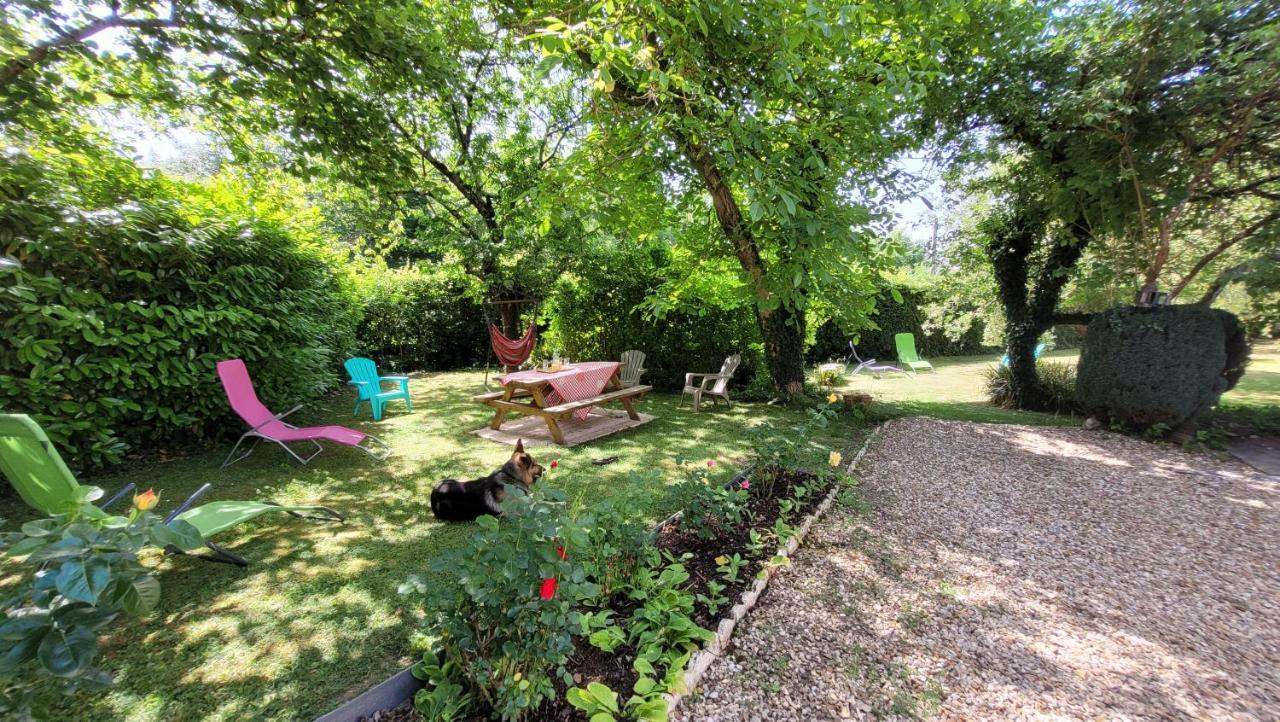 Bed and Breakfast Les Riflets Conches-en-Ouche Exterior foto